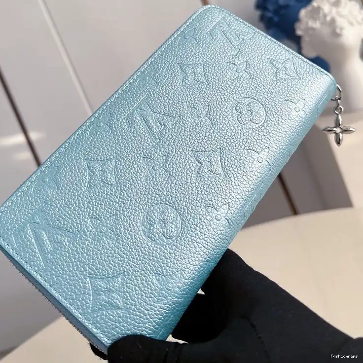 Fashionrepsfam ru LV 2411YA0232 Bags 0711